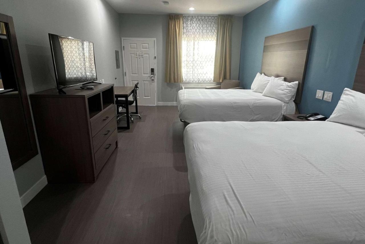 Baymont By Wyndham Freeport Texas Hotel Buitenkant foto