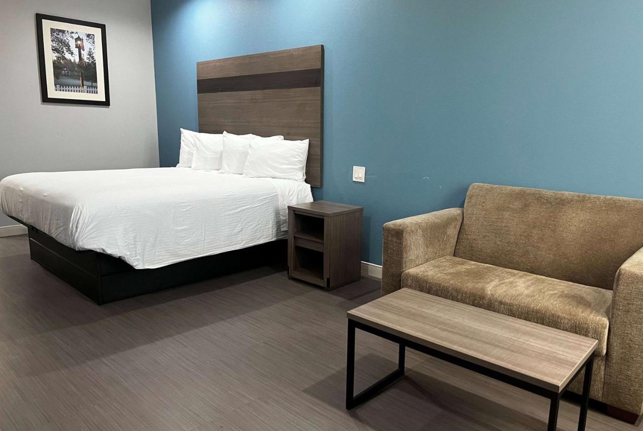 Baymont By Wyndham Freeport Texas Hotel Buitenkant foto