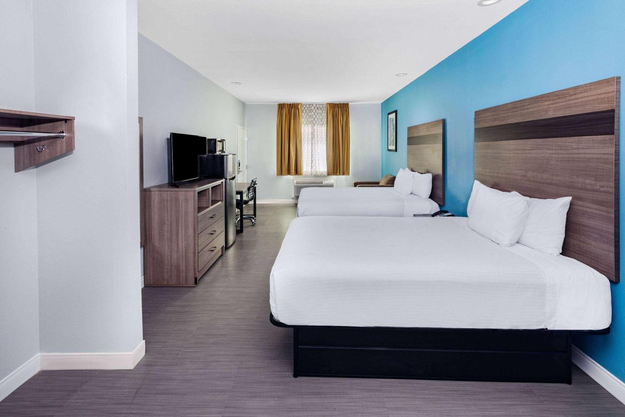 Baymont By Wyndham Freeport Texas Hotel Buitenkant foto