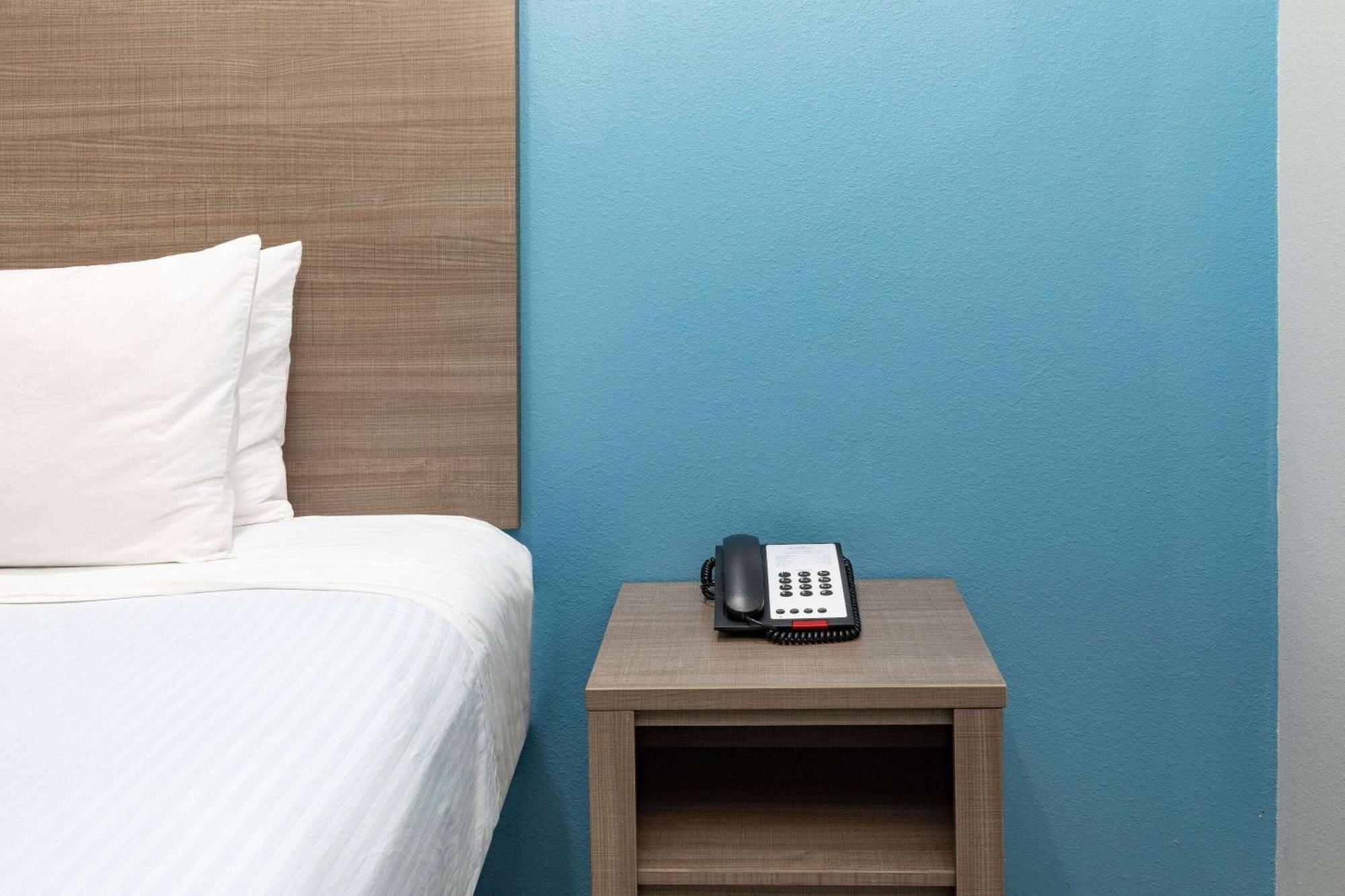 Baymont By Wyndham Freeport Texas Hotel Buitenkant foto